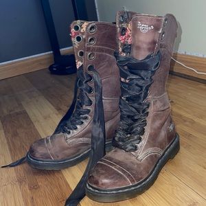 Dr. Martens with silk ribbon laces SIZE: 7 womens  flower print inside